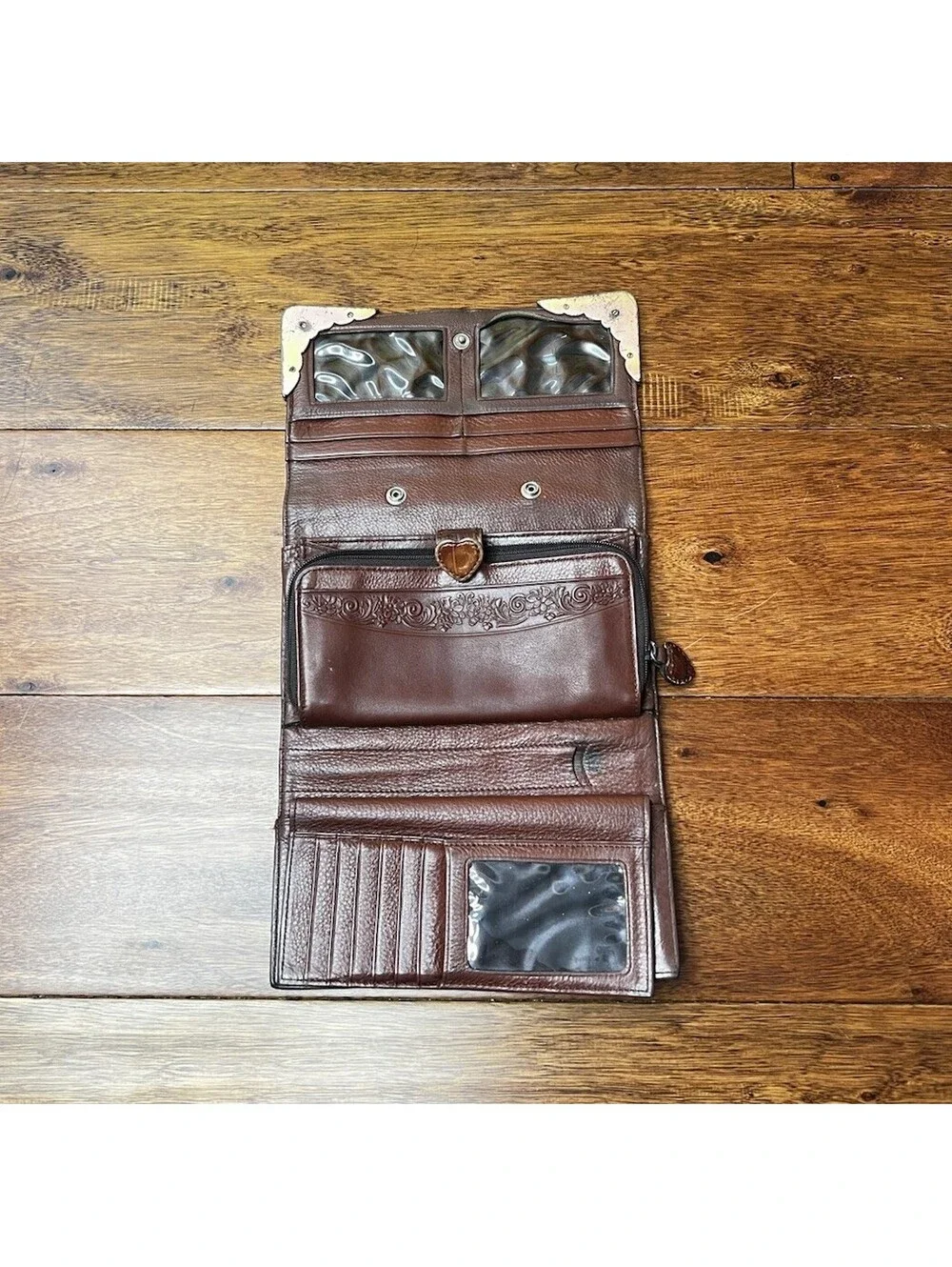 N/A style trifold